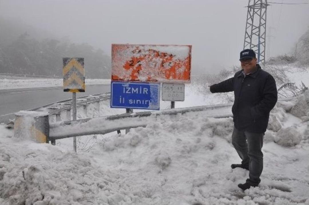İzmir Ve Manisa&rsquo;da Kar Esareti