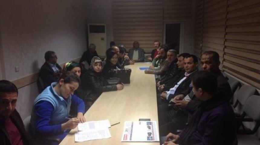 Ak Parti İl&ccedil;e Y&ouml;netimi G&ouml;rev Dağılımını Yaptı