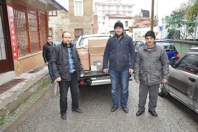 Hacı Tuğrul Mahallesi’ Nden Sosyal Paylaşım Merkezi’ne Destek