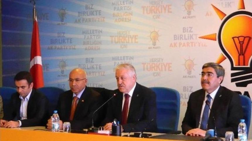Ak Parti İl Başkanlığı G&ouml;rev Devir Teslimi Yapıldı