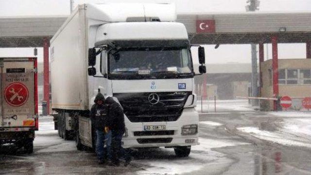 Edirne’De Kar Tipiyle Birlikte  Etkili Oluyor