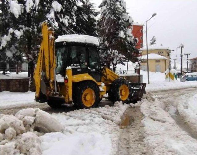 Simav'da Kar Kalınlığı 70 Santime Ulaştı