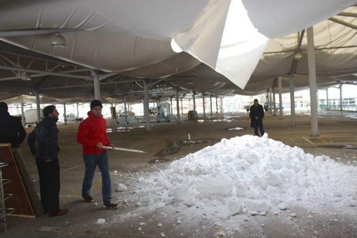 Kapalı Pazar Yerinin Çatısı Çöktü G1