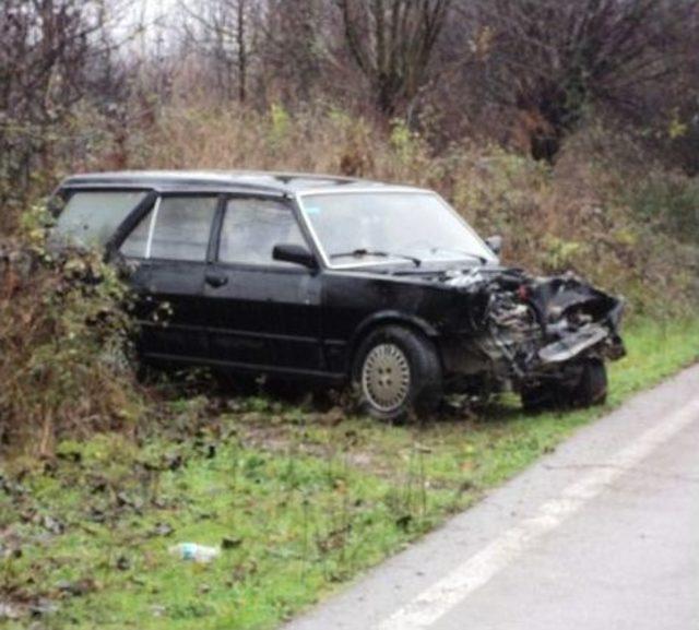 Otomobiller Çarpıştı