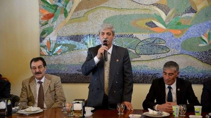 Başkan Ata&ccedil; 2014 Yılını Muhtarlarla Değerlendirdi