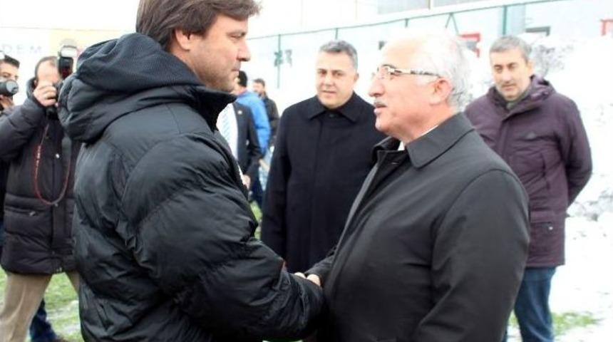 Vali Tuna&rsquo;dan, Eskişehirspor&rsquo;a Yılbaşı Ziyareti