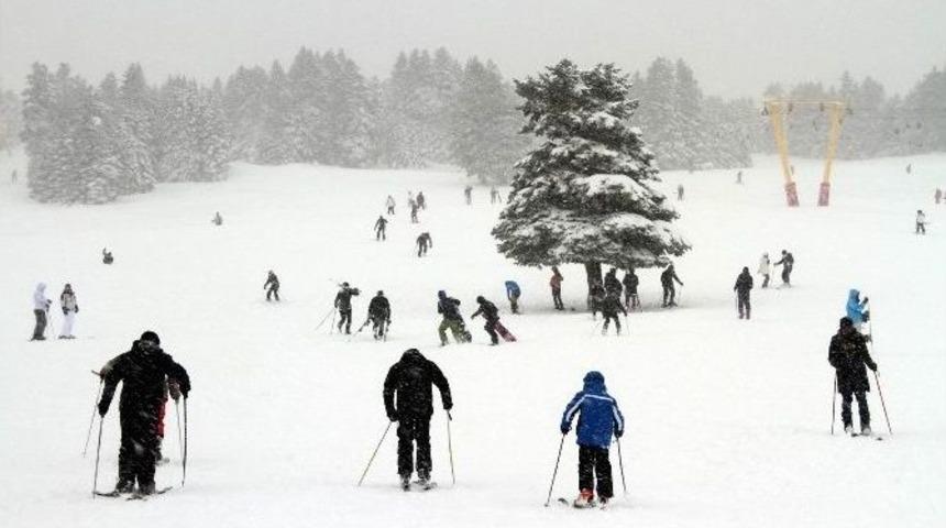 Uludağ Yılbaşında Turistlerin Akınına Uğradı