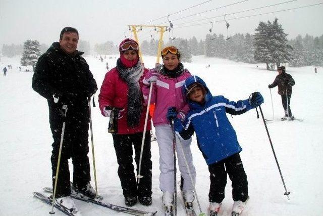 Uludağ Yılbaşında Turistlerin Akınına Uğradı