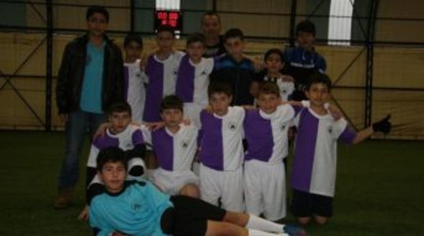 Adapazarı Belediyesi Mahaleler Arası Futbol Turnuvasında Grup Birincileri Belli Oldu