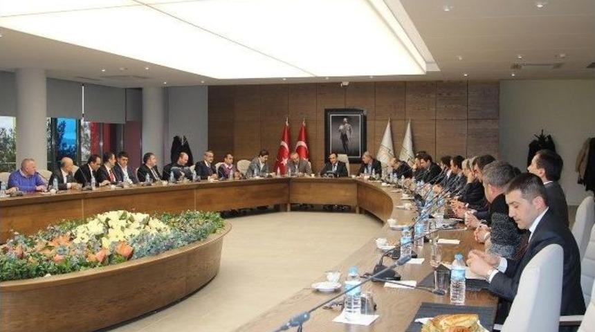 Uosb Y&ouml;netim Kurulu Banka Şube M&uuml;d&uuml;rlerini Ağırladı