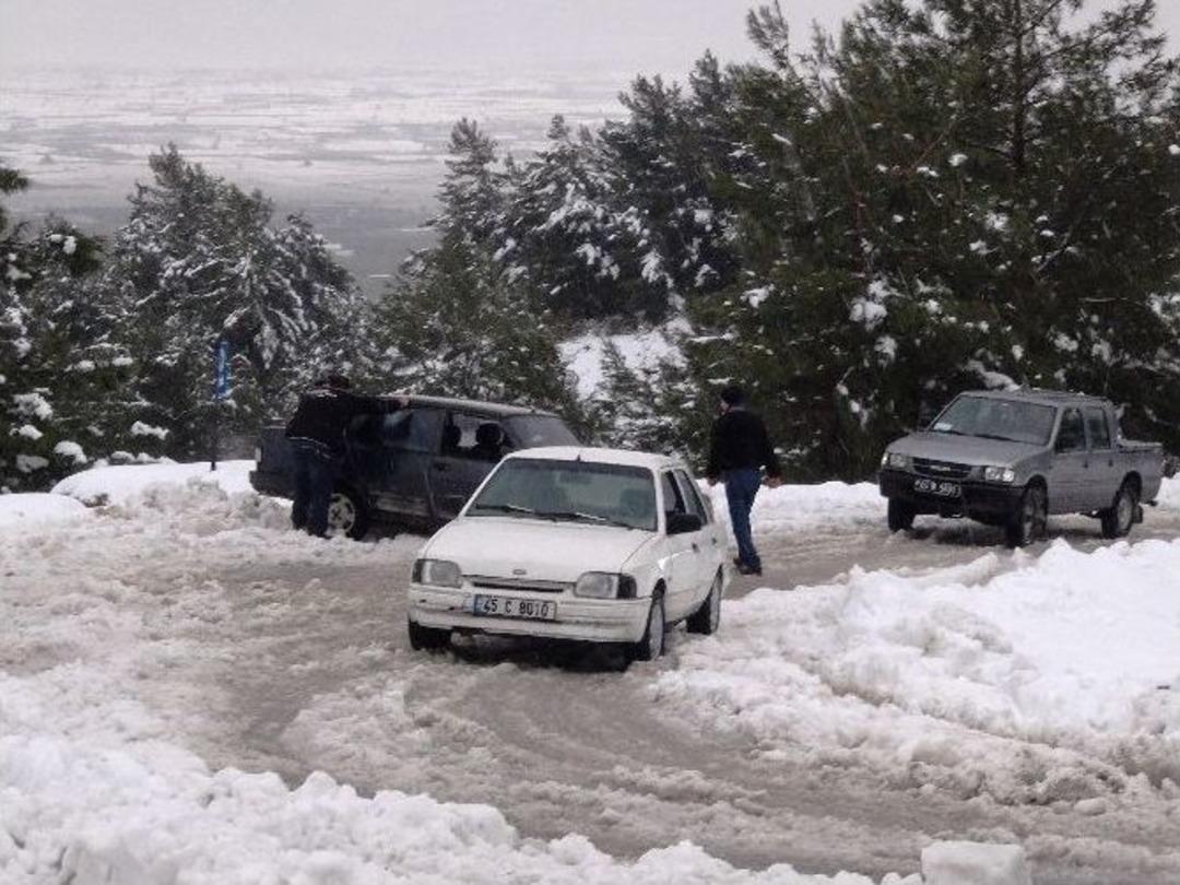 Manisalılar Spil&rsquo;e Akın Etti