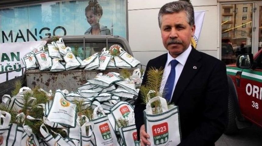 Orman B&ouml;lge M&uuml;d&uuml;rl&uuml;ğ&uuml;&rsquo;nden Yılbaşı &Ccedil;ıkartması