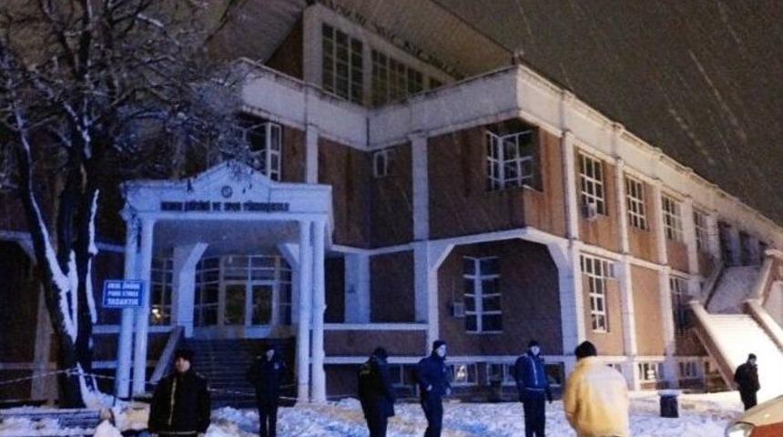 Y&uuml;ksekokulun &Ccedil;atı &Ccedil;&ouml;kt&uuml;