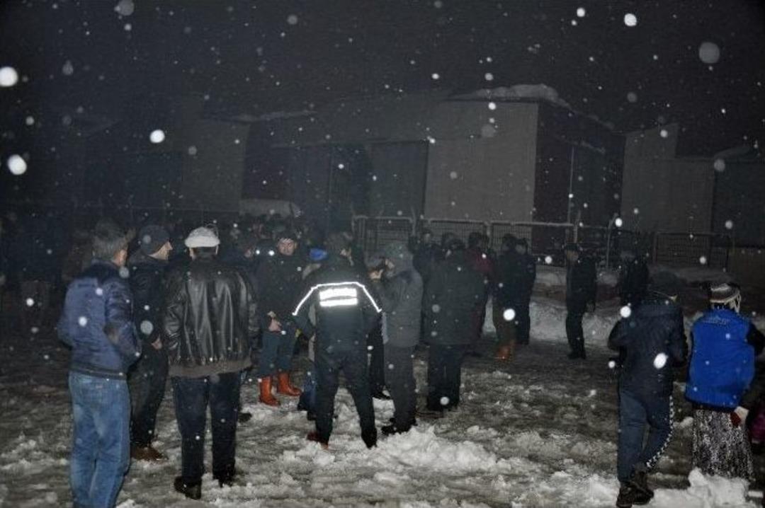 Pazaryerinin &Ccedil;atısı &Ccedil;&ouml;kt&uuml;: 1 Yaralı