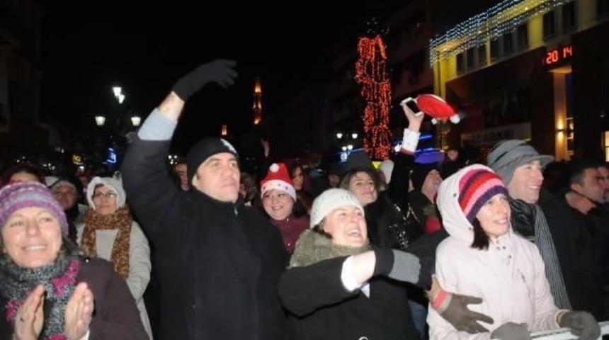 Sıfırın Altında 5 Derecede Yılbaşı Partisi