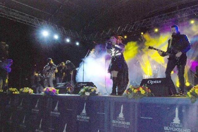 İzmir 2015 i Coşkuyla Karşıladı - Fotoğraf 3