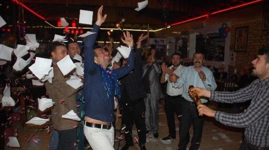 Adıyamanlılar Yeni Yılı &Ccedil;oşkuyla Kutladı