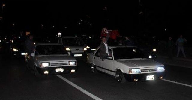 Yılın İlk Cezası Otomobilinden Sarkan Yolcuya Kesildi 3