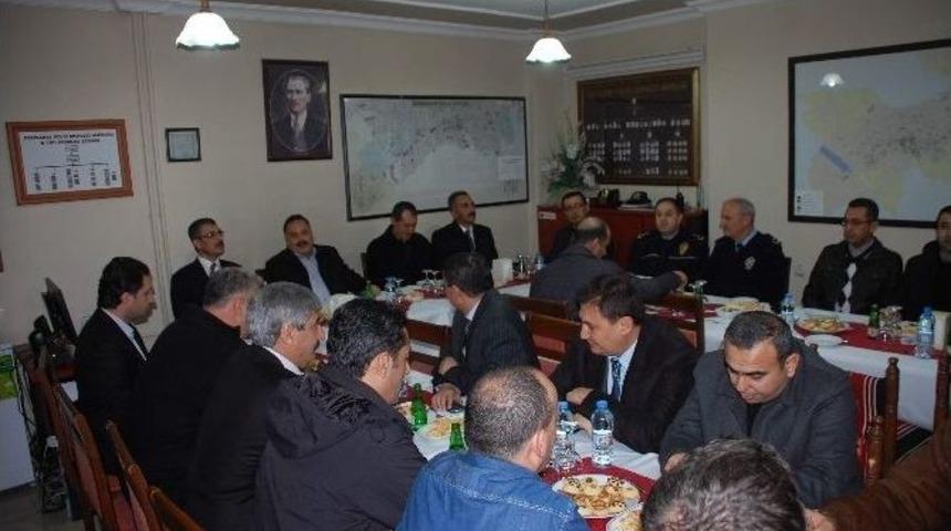 İl Emniyet M&uuml;d&uuml;r&uuml;, Yeni Yıla Polis Memurlarıyla Girdi