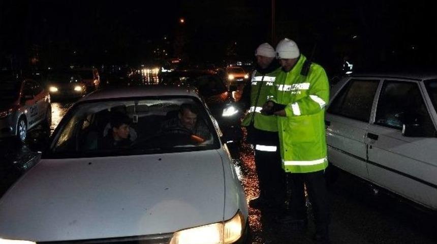 Konya&rsquo;da S&uuml;r&uuml;c&uuml;lere Alkol Kontrol&uuml;