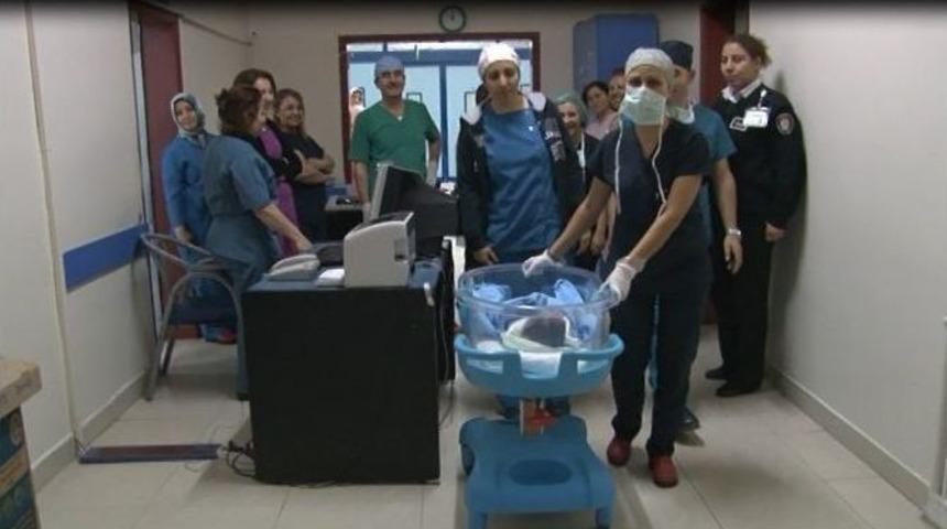 Gaziantep&rsquo;te Yılın İlk Bebeği Saat 00:01&rsquo;de Doğdu