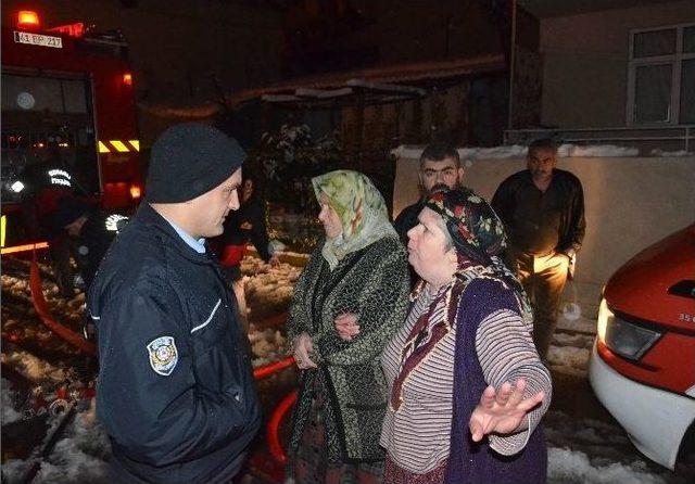 Yılbaşı Gecesi Metruk Binada Çıkan Yangın Korkuttu