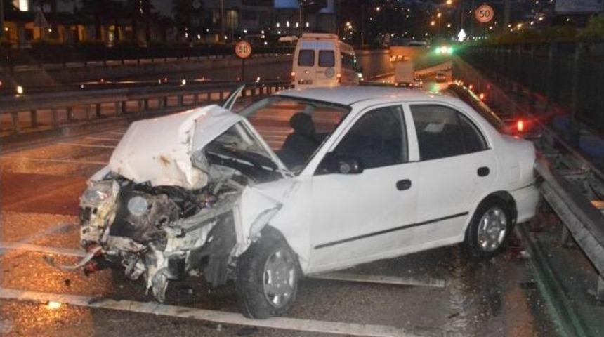 Bursa&rsquo;da Bariyerlere &Ccedil;arpan Ara&ccedil; Ters D&ouml;nd&uuml;: 1 Yaralı