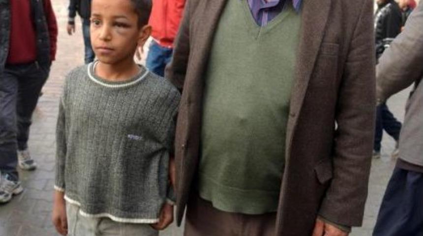 11 Yaşındaki &Ouml;ğrenciye M&uuml;stahdem Dayağı