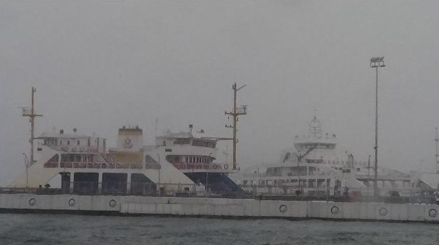 &Ccedil;anakkale&rsquo;de Feribot Seferleri İptal