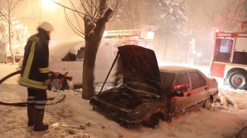 Yıl Başı Gecesi Yanan Lpg&rsquo;li Otomobil Korkuttu