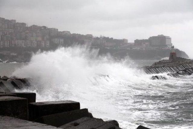 Zonguldak'ta Dev Dalgalar