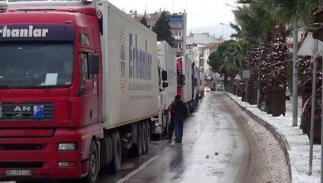 &Ccedil;anakkale&rsquo;de Feribot Kuyruğu 3