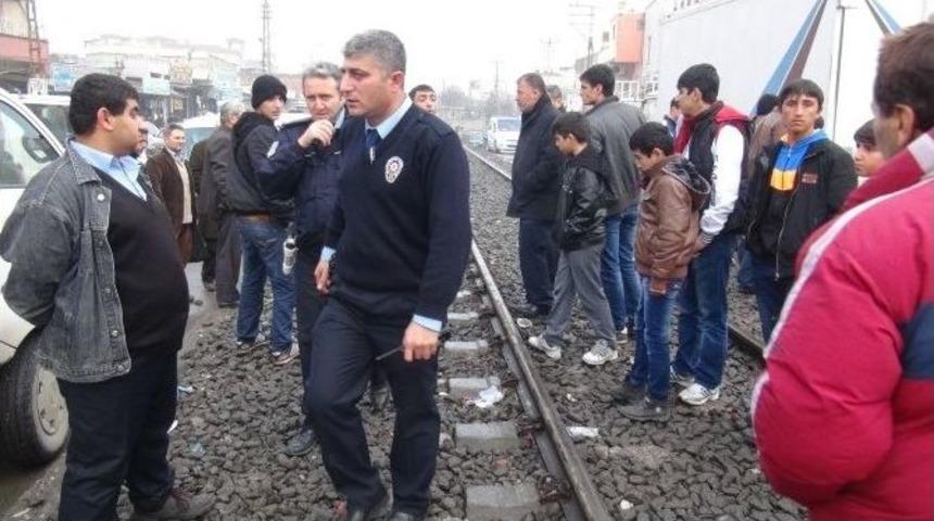 Batman&rsquo;da Y&uuml;k Treni Yayaya &Ccedil;arptı