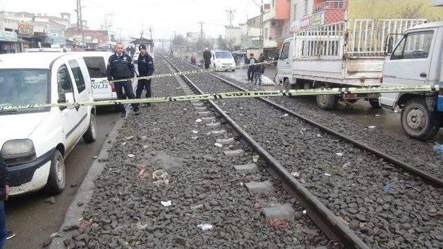 Batman’da Yük Treni Yayaya Çarptı