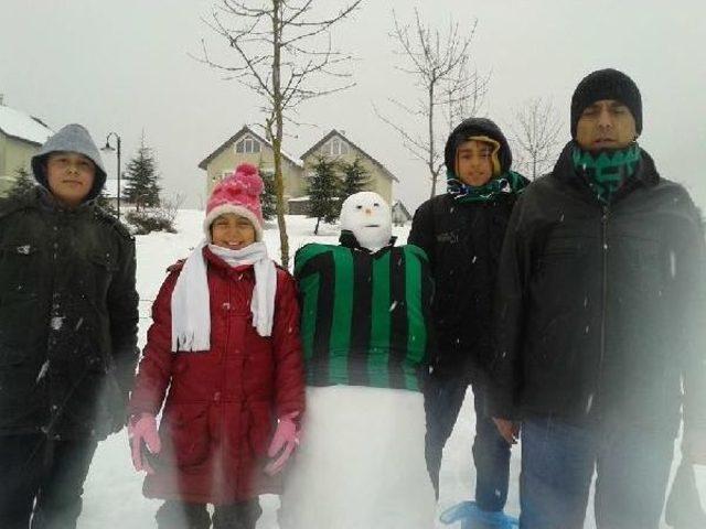 Kartepe de Kar Kalınlığı 1.5 Metreye Ulaştı 1