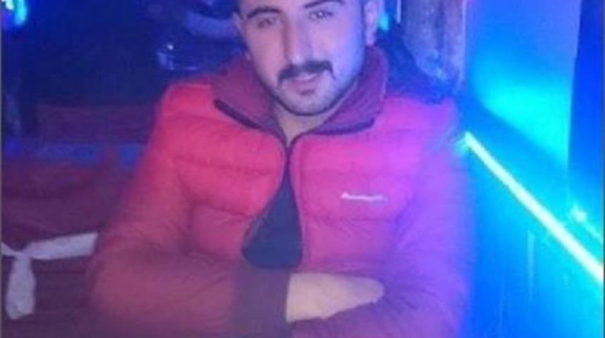 &Ccedil;orum'da Sahibiyle Kavga Edenlere Saldıran Pitbull'u Polis Vurdu