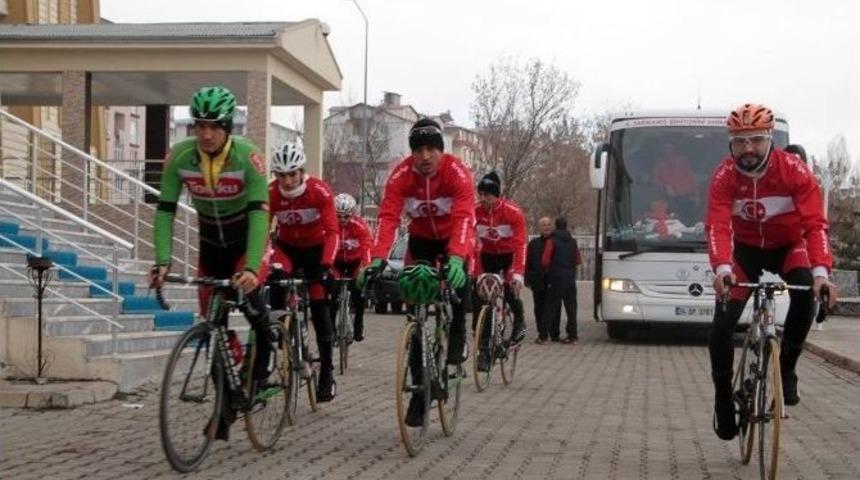 Bisiklet&ccedil;iler Ardahan&rsquo;a Ulaştı