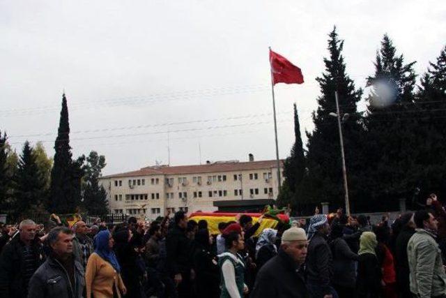 Nusaybin'de Ypg'linin Cenazesinden Sonra Olaylar Çıktı