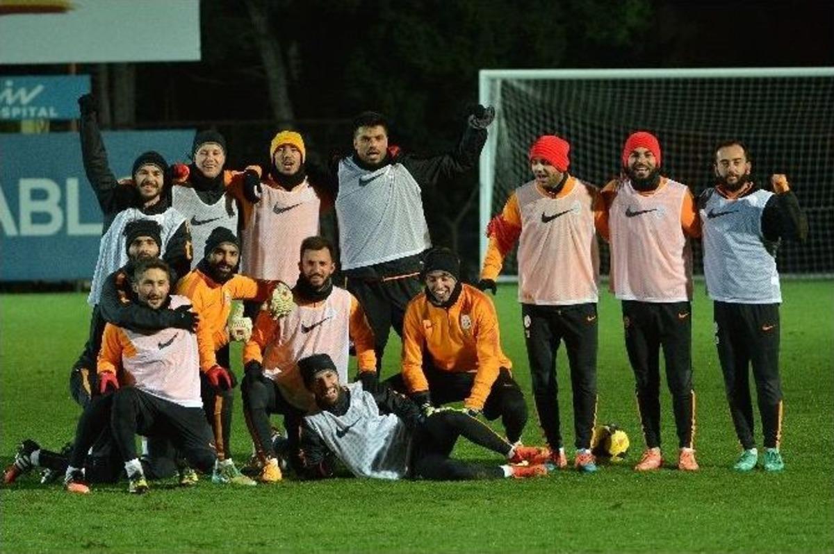 Galatasaray&rsquo;da Derbi Hazırlıkları S&uuml;r&uuml;yor