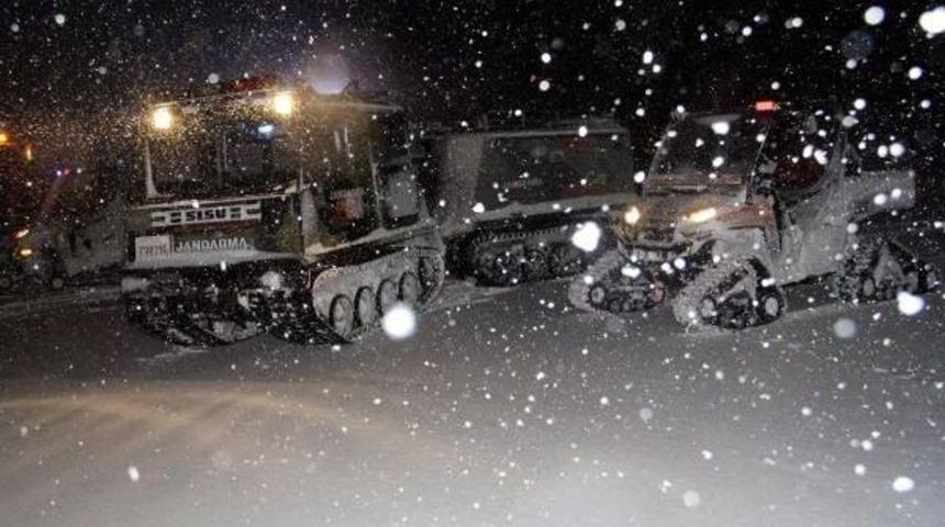 Erciyes&rsquo;Te Meşaleli Kayak G&ouml;sterisi