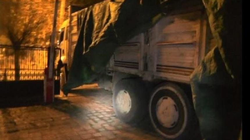 Kamyonda 127 Bin Paket Ka&ccedil;ak Sigara Ele Ge&ccedil;irildi