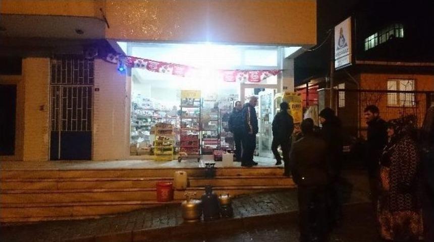 Market&ccedil;iye Bı&ccedil;aklı Gasp