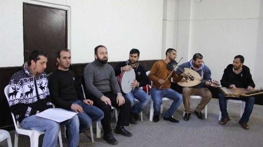 &ldquo;lapseki Roman İlahi Grubu&rdquo; Feshane G&uuml;nlerine Hazırlanıyor