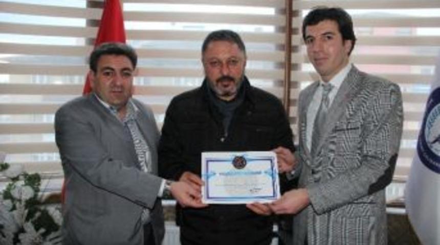 Degd Başkanı Meral&rsquo;den Memur Sen&rsquo;e Teşekk&uuml;r Belgesi