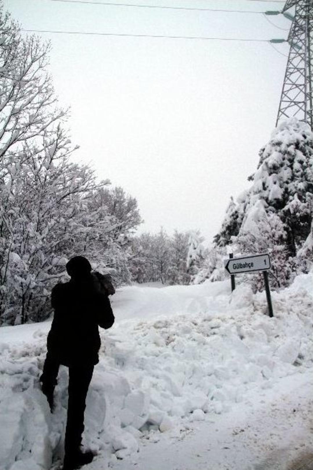 (&ouml;zel Haber) Bursa&rsquo;nın Kapalı K&ouml;y Yollarında Beyaz Esaretle M&uuml;thiş M&uuml;cadele