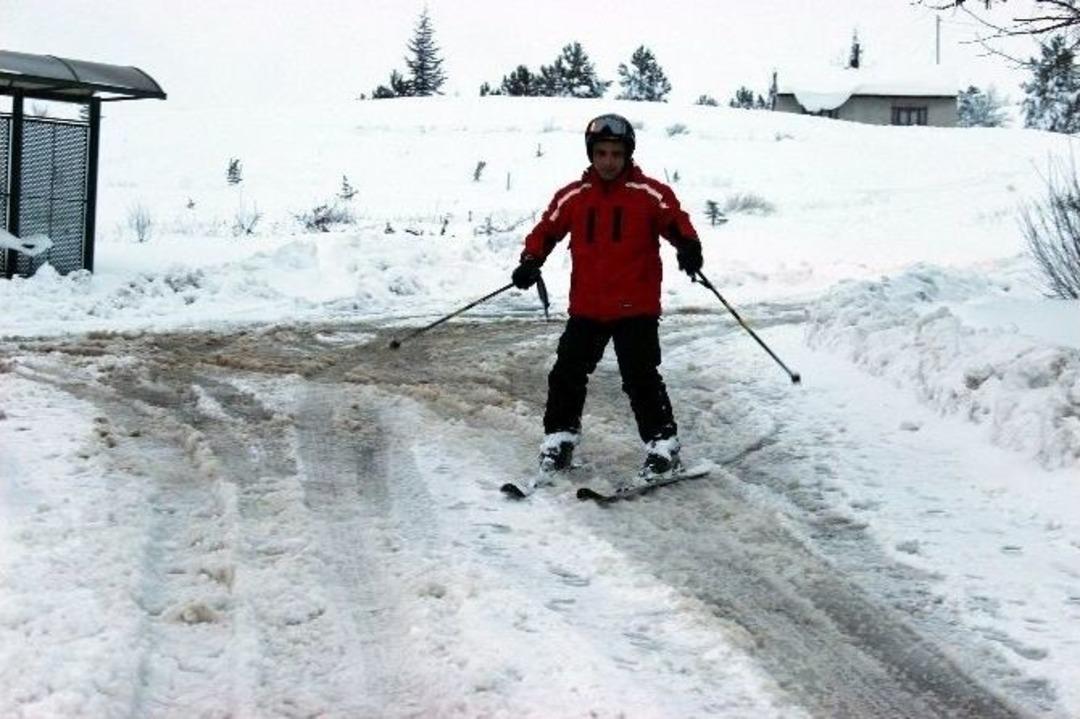 (&ouml;zel Haber) - Eskişehir Sokaklarında Kayak Keyfi