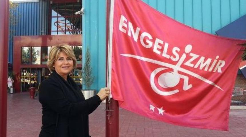 'kırmızı Bayrak' İzmir'de Engellilerin Hayatını Kolaylaştıyor