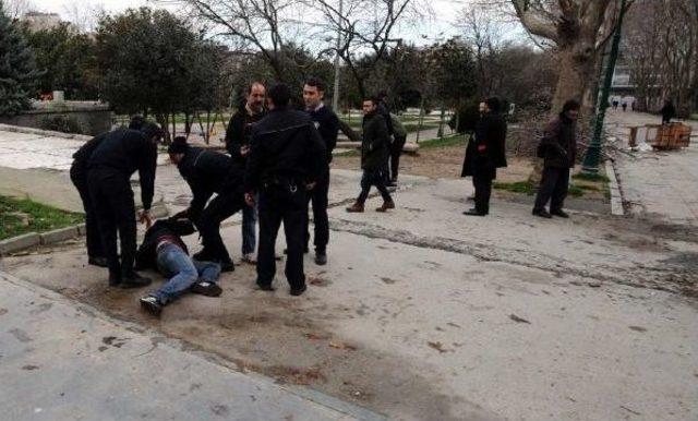 Gezi Parkı nda Zabıta Seyyar Satıcı Kavgası 2