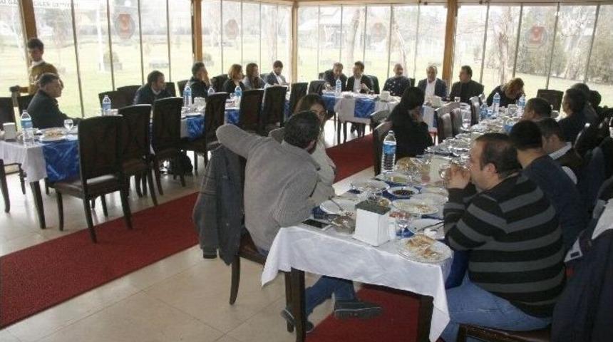 Medya-iş Başkanı Eser, Gazetecilerle Buluştu