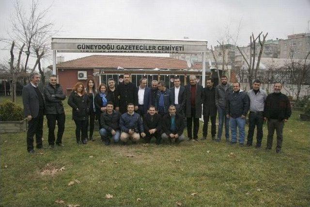 Medya-iş Başkanı Eser, Gazetecilerle Buluştu